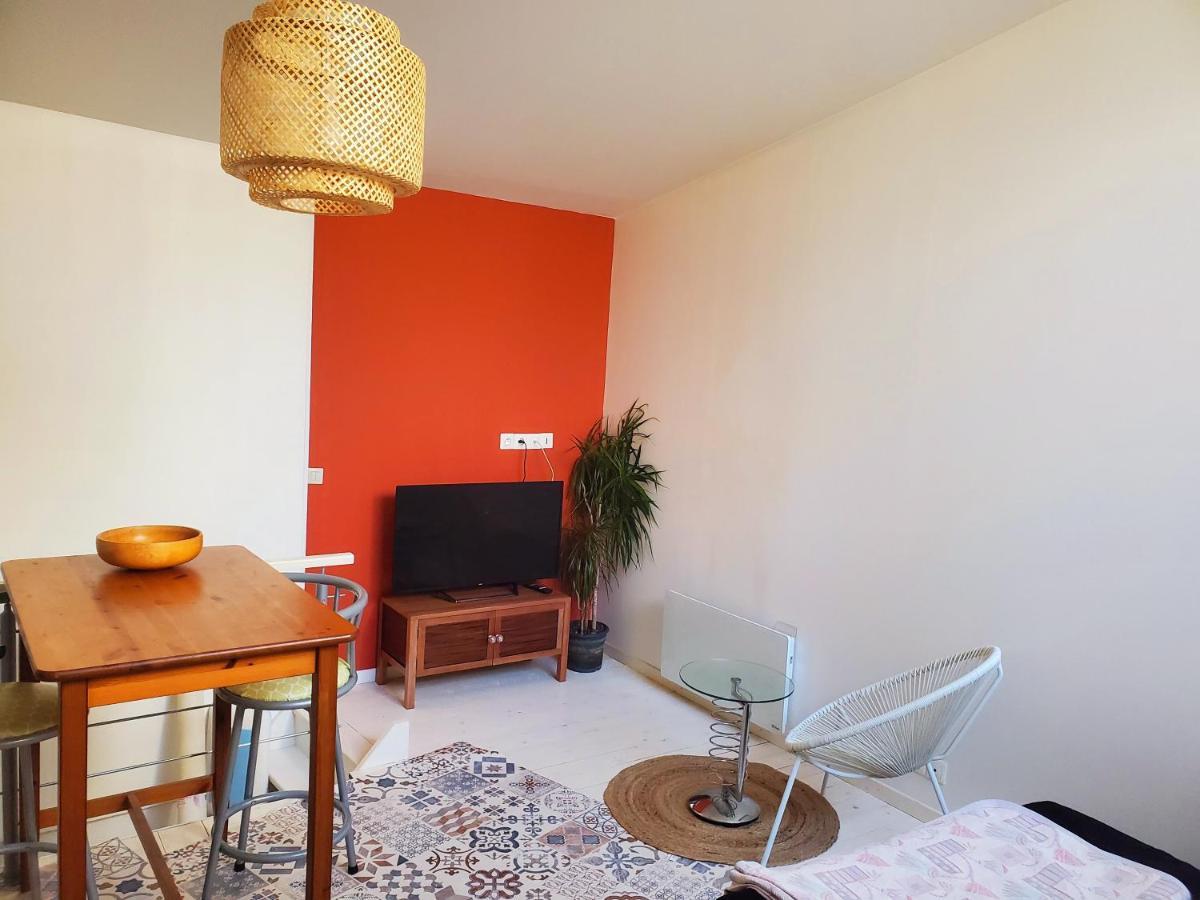 Appartement En Duplex Viviers Bagian luar foto